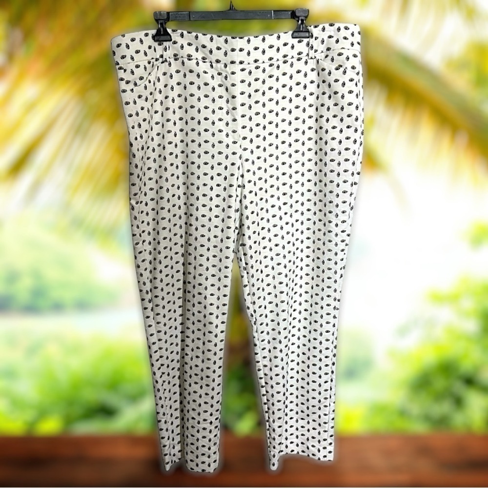 Ann Taylor Signature Cream Pineapple Print Flat Front Ankle Trouser